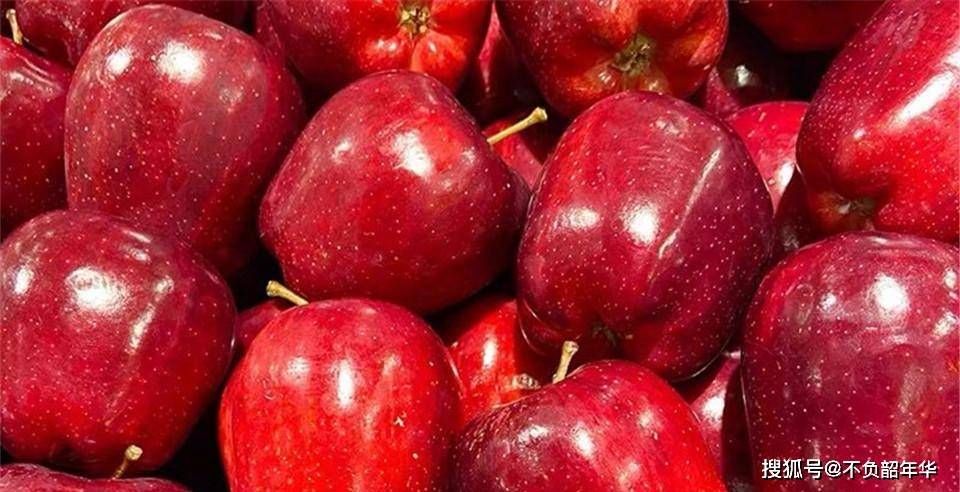 苹果红色特别版怎么买的:买年货时，别总买香蕉苹果，这5种水果多囤些，全家老少都爱吃