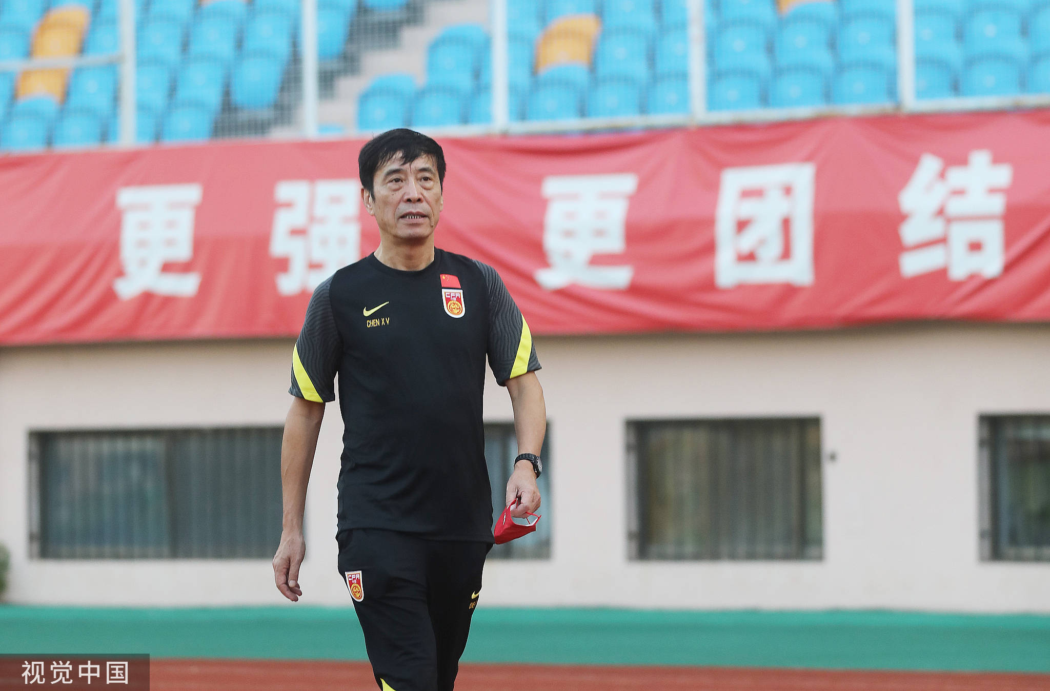 官方：湖北检察机关依法对前中国足协主席陈戌源提起公诉